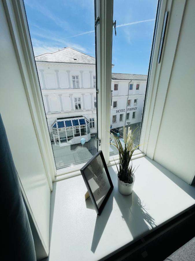 Aday - Blue Light Suite Apartment In The Center Of 约灵 外观 照片